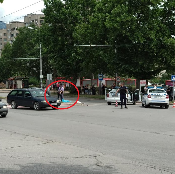 Огромна трагедия! Убиха на място жена в Сливен СНИМКИ 18+