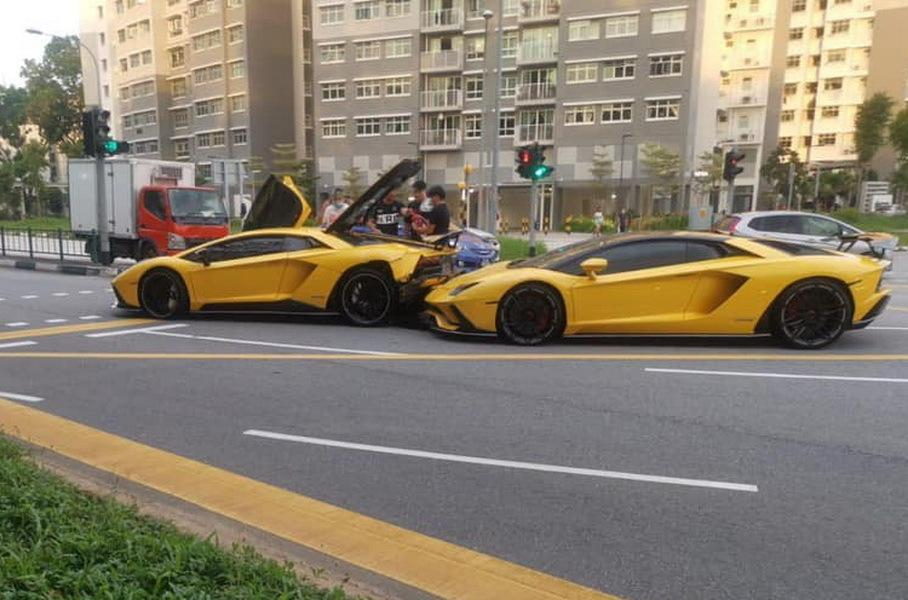 Скъпа катастрофа: Два Lamborghini Aventador се сблъскаха ВИДЕО