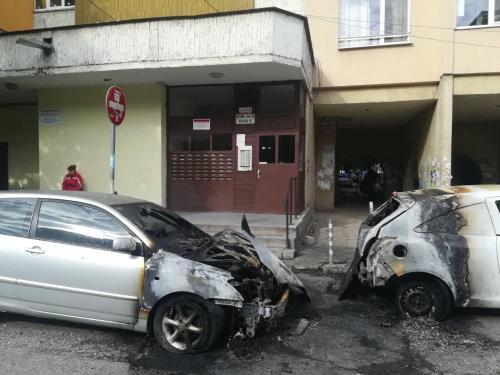 Извънредно в БЛИЦ: Жесток екшън в столичния кв. "Хиподрума" СНИМКИ