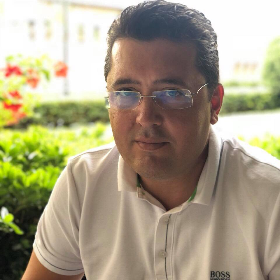 Обискират жилищата на президентския секретар Пламен Узунов СНИМКИ