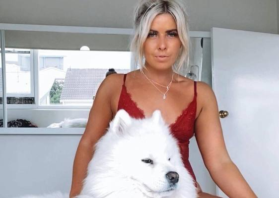 Фитнес треньорка прокълна своите 47 кг и стана чудо СНИМКИ 18+