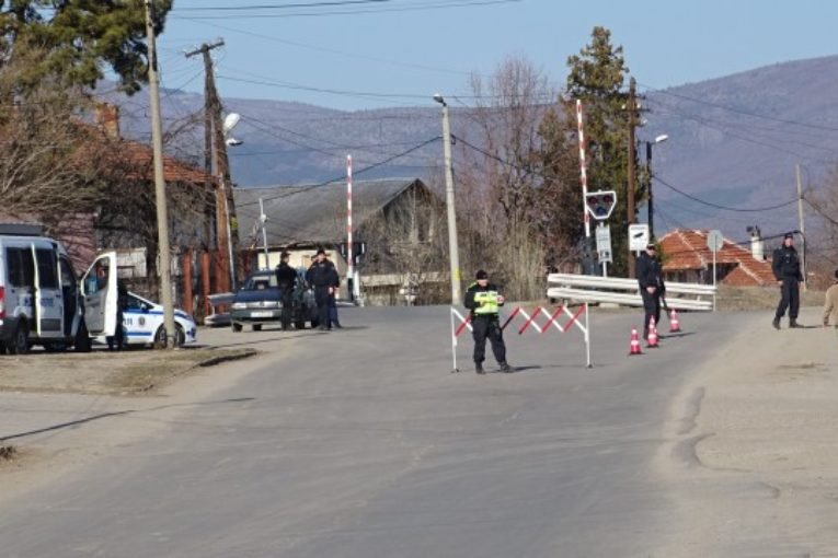 Още двама умряха от К-19 в Кюстендил, а циганите се промъкват през тайни изходи от блокадата