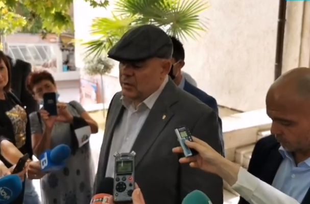 Много арестувани бандити в Сандански, открити са тлъсти пачки ВИДЕО