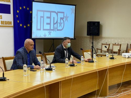 Цветомир Паунов: Морално е изключените от ГЕРБ съветници в Плевен да напуснат Общинския съвет