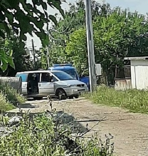 Дива гонка между полицаи и цигани в Три кладенци