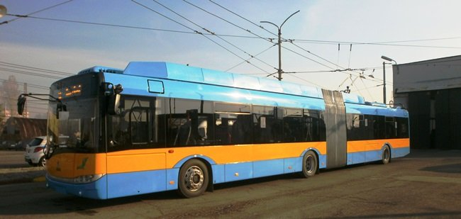 Шофьор на столичен тролейбус слиса всички с постъпката си