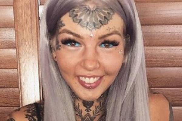 Блогърка пусна СНИМКИ 18+ на тунингования си задник, не сте виждали такова нещо