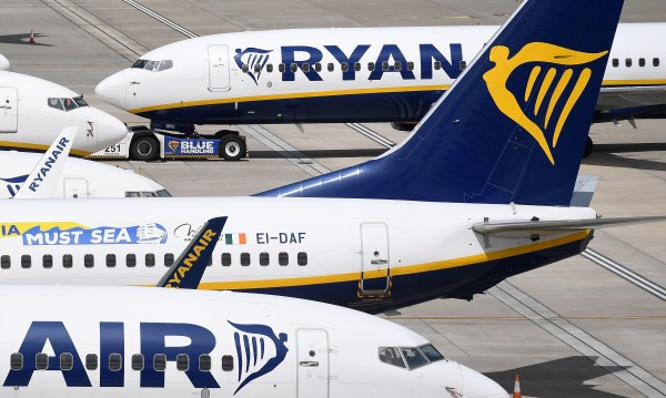 Самолет на Ryanair кацна аварийно в Солун заради пожар