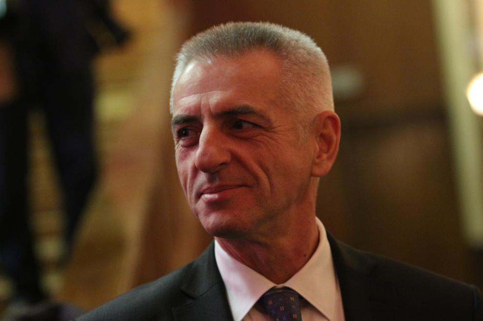 Началникът на НСО със своя версия за снимките от спалнята на премиера Борисов 