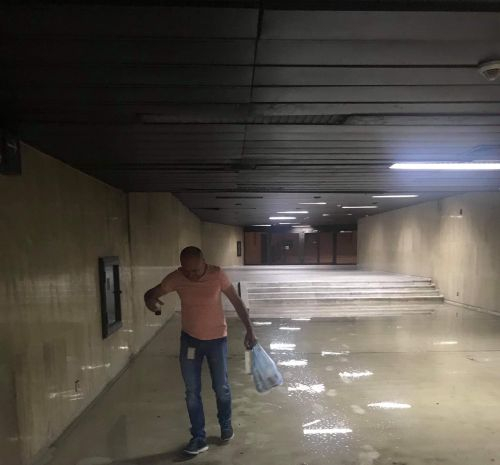 Мощната буря не пожали и НДК СНИМКИ