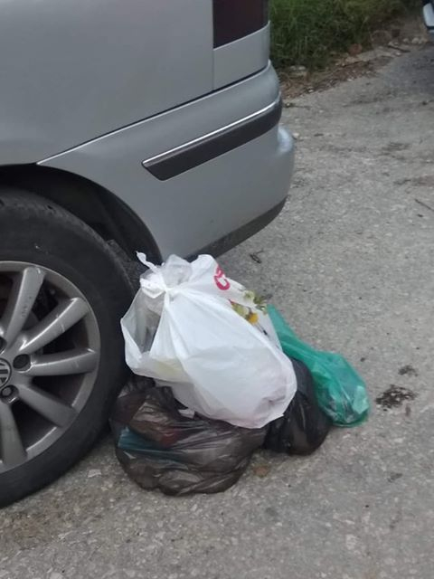 Варненци превърнаха красив плаж в сметище СНИМКИ 