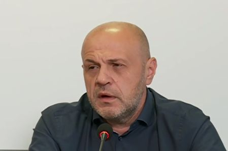 Дончев обяви ще има ли гражданска война и импийчмънт, зоват президента да се разграничи от шпицкомандите на Божков ВИДЕО