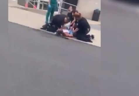 Американската полиция разследва ново ВИДЕО с душене на тъмнокож мъж