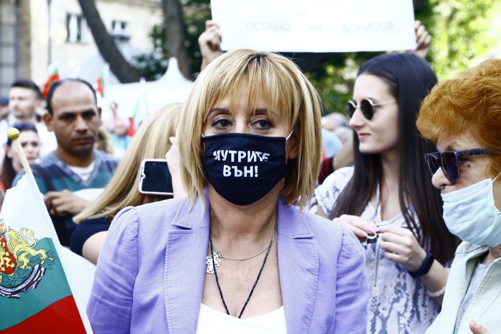 Изтрещяване! Мая Манолова и компания с мутренски методи срещу Борисов!