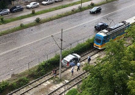 Ексклузивно в БЛИЦ! Първи СНИМКИ от поредния ужас в София