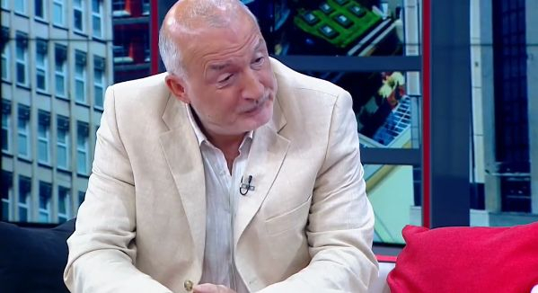Реаниматор показа нагледно защо е важно протестиращите да са с маски ВИДЕО