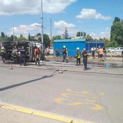 Сигнал до БЛИЦ: Невиждано тежка катастрофа край гара "Подуене" в столицата СНИМКИ