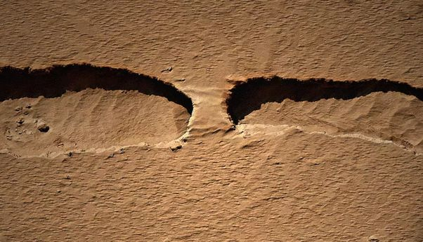 Сензационни СНИМКИ на NASA разкриха къде се крият извънземните на Марс и Луната