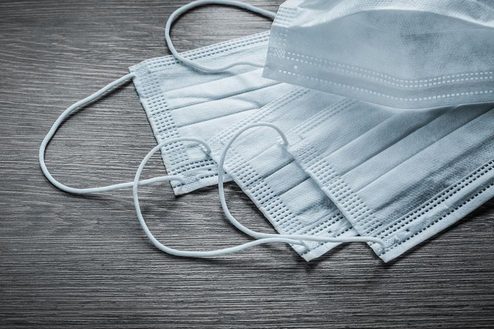 Шок! Властите в Мадрид с препоръка да се носят маски дори у дома