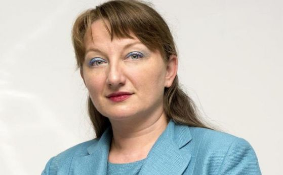 Министър Сачева отговори пред БЛИЦ на Георги Марков и разкри защо няма да падне правителството 