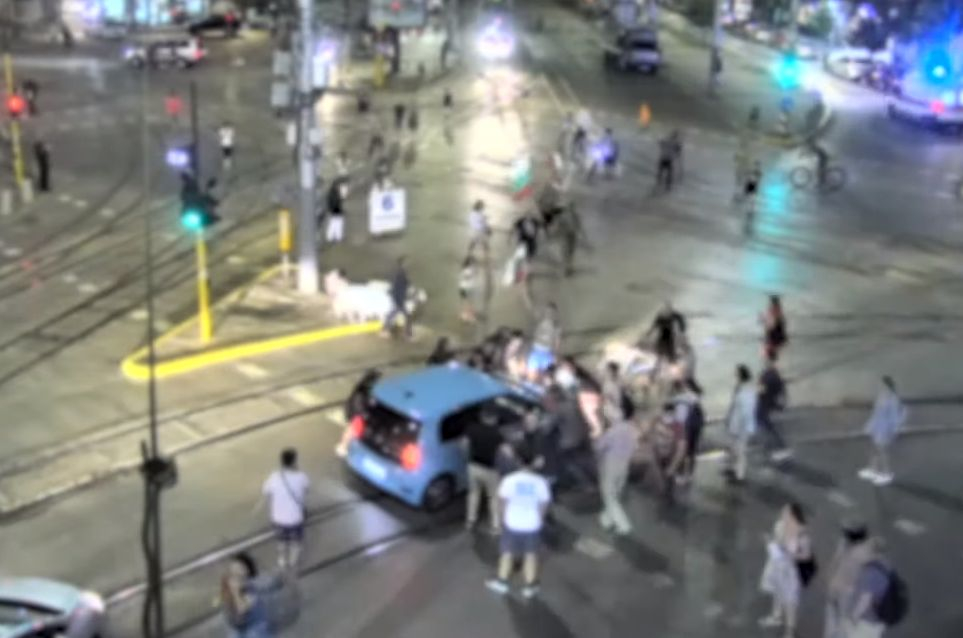 МВР показа ексклузивно ВИДЕО от протестите! Скандални СНИМКИ