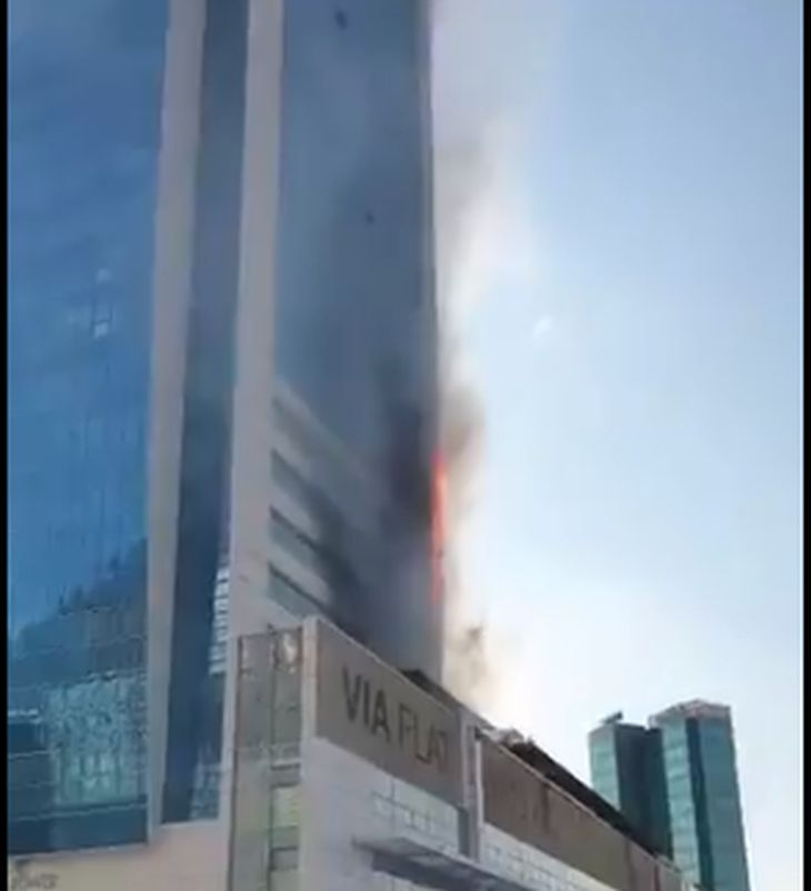 Ужас в бизнес център в Анкара, тече евакуация ВИДЕО