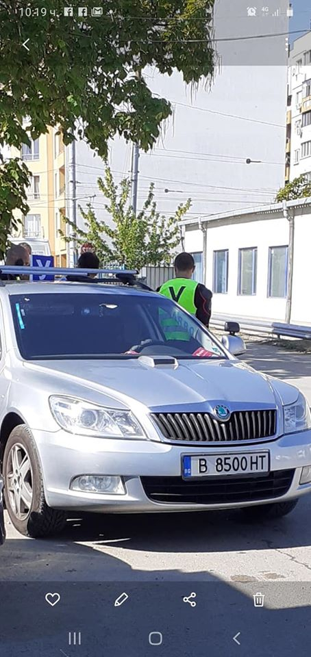 Само в БЛИЦ: Учебен автомобил за столичанки взриви мрежата СНИМКИ