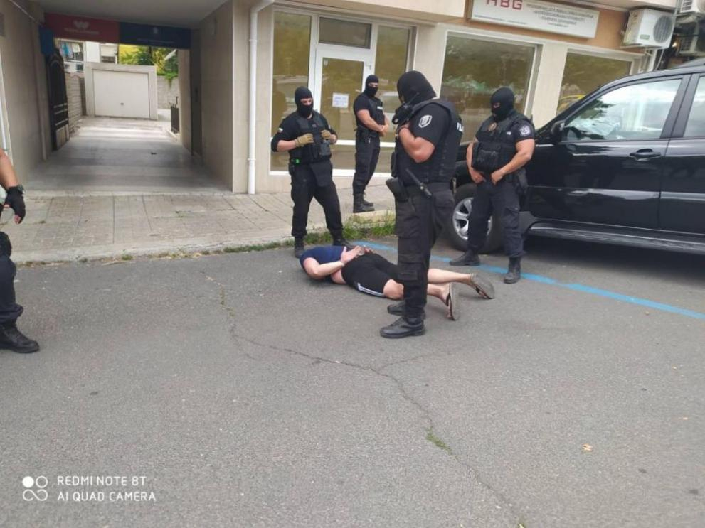 Зрелищни СНИМКИ от арест на бургаски батки в Поморие
