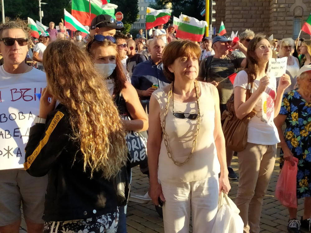 БЛИЦ TV: Протестиращите обърнаха палачинката, заплашиха да... 