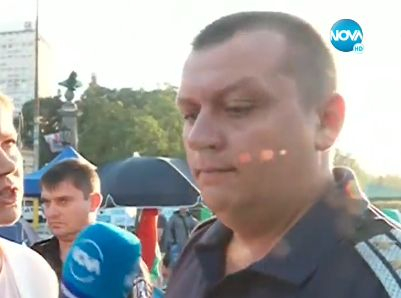 София пак парализирана: Протестъри не пускат градския транспорт, защото целта им била да причинят неудобство! СНИМКИ