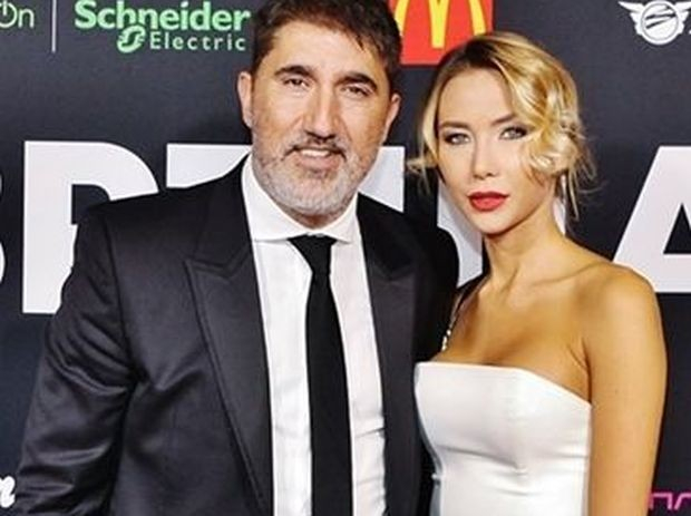 Сакатлък! Любовницата на Башар Рахал си разби главата