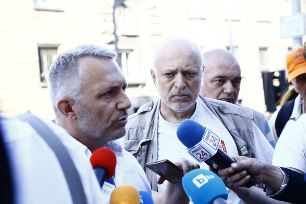 Минеков избесня с притча срещу Хаджигенов, Мая и Христо Иванов: Предатели!