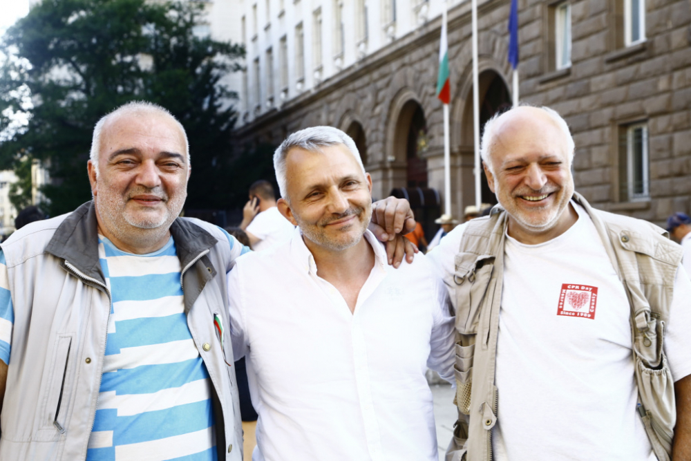 Марешки срази адв. Хаджигенов и „Отровното трио”