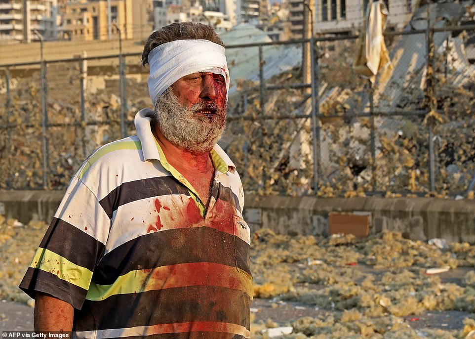 Брутални КАДРИ: Вижте как избухва атомната гъба в Бейрут 