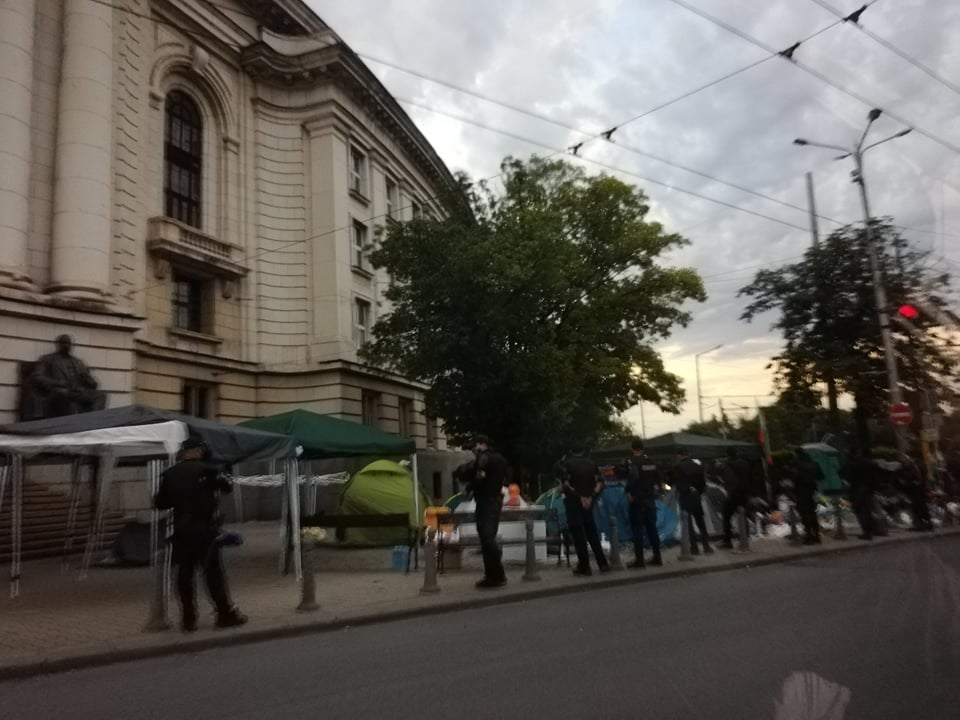 Първи СНИМКИ след спецакцията на София, освободена от блокади 