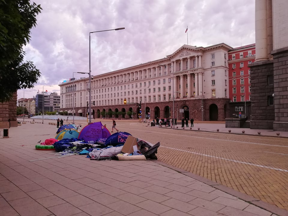 Първи СНИМКИ след спецакцията на София, освободена от блокади 