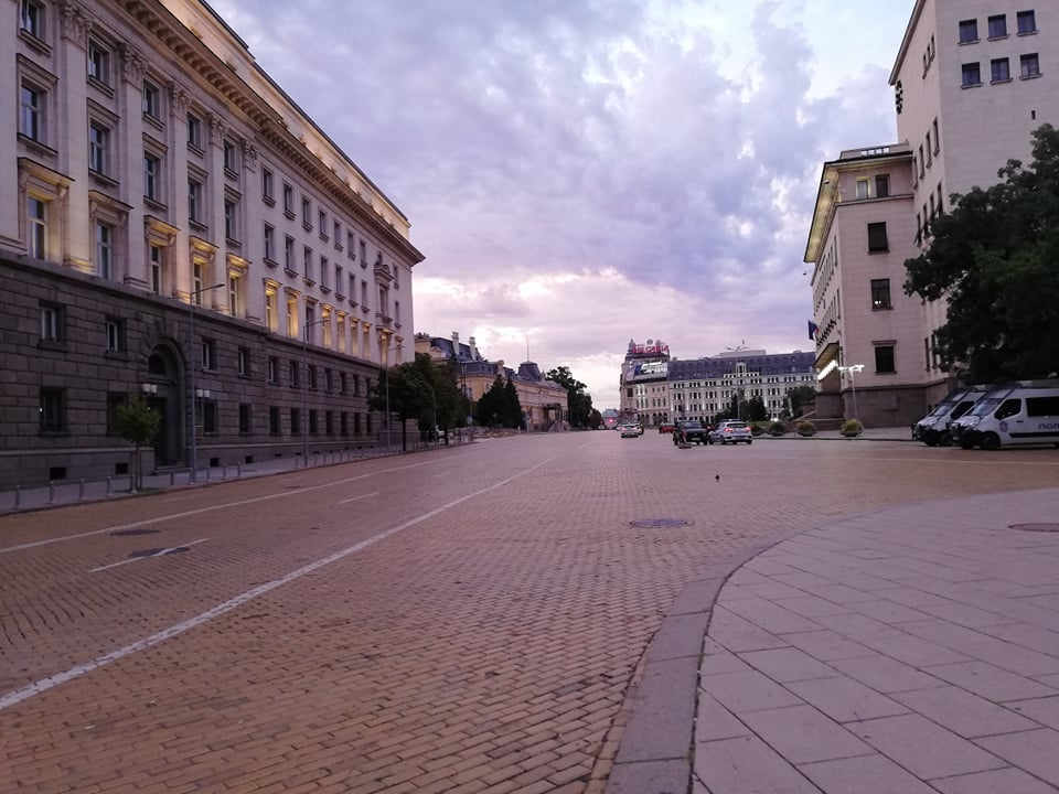 Първи СНИМКИ след спецакцията на София, освободена от блокади 