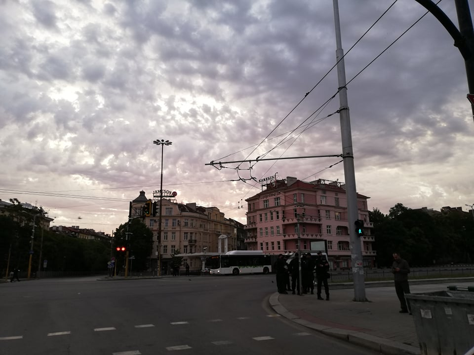 Първи СНИМКИ след спецакцията на София, освободена от блокади 