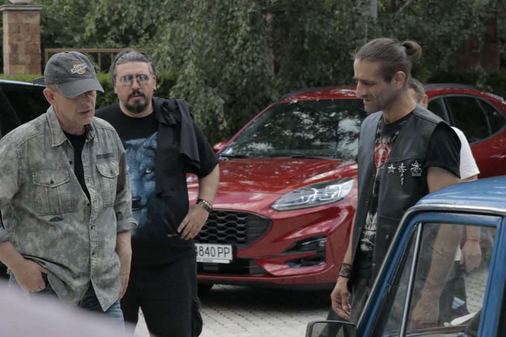Много впечатляващи автомобили и едно Жигули в новия български игрален филм на режисьора Виктор Божинов