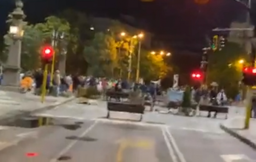 Извънредно в БЛИЦ! Полицаите се готвят да пометат блокадите в столицата