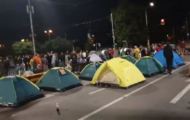 Пак барикади! София и Варна осъмнаха блокирани, а в Пловдив... СНИМКИ