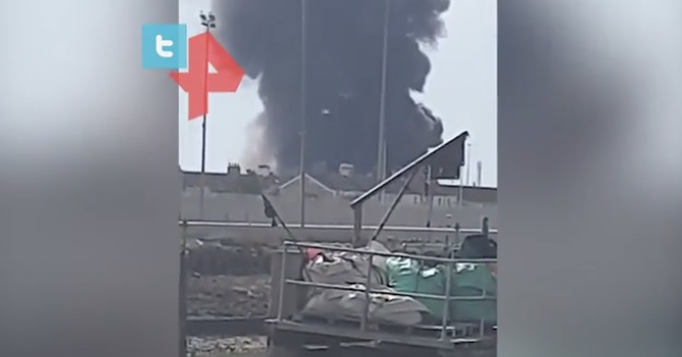 Огромен пожар край известно пристанище във Великобритания ВИДЕО 