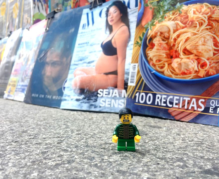 Студентка обикаля света с фигурка LEGO, причината е смайваща СНИМКИ 