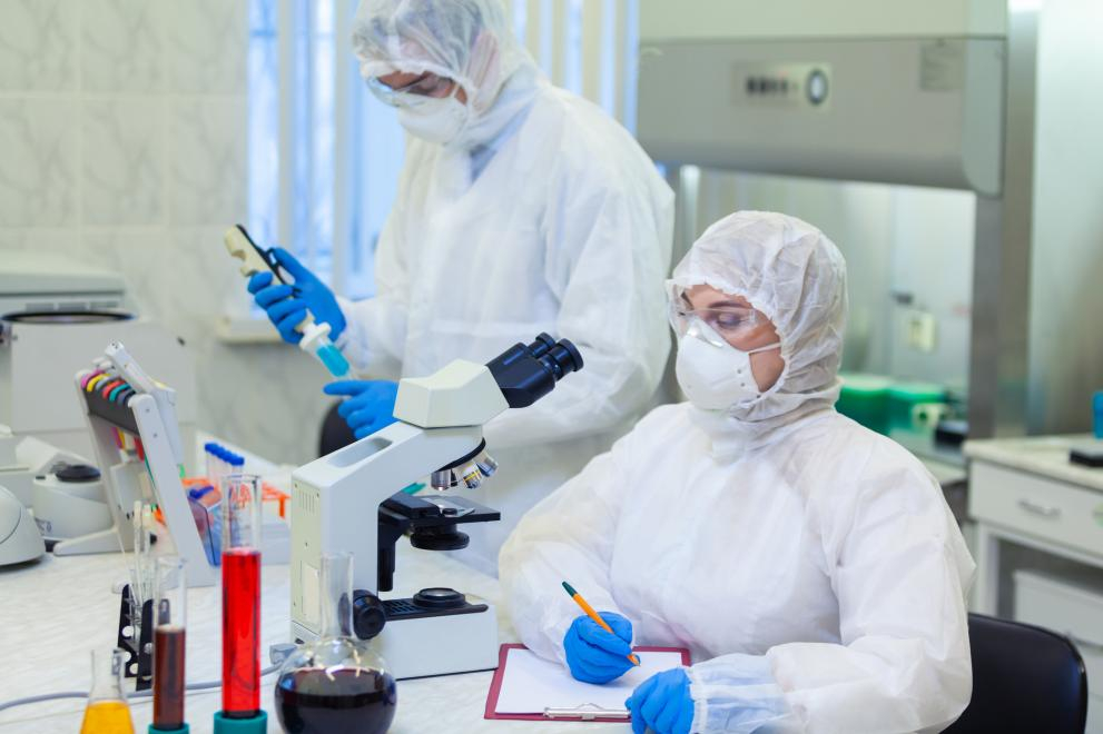 Голяма промяна в броя на заразените от COVID-19 у нас, но и с по-малко тестове