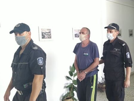 Първа СНИМКА на свирепия убиец Стоян, заклал авера си по чашка с джобно ножче