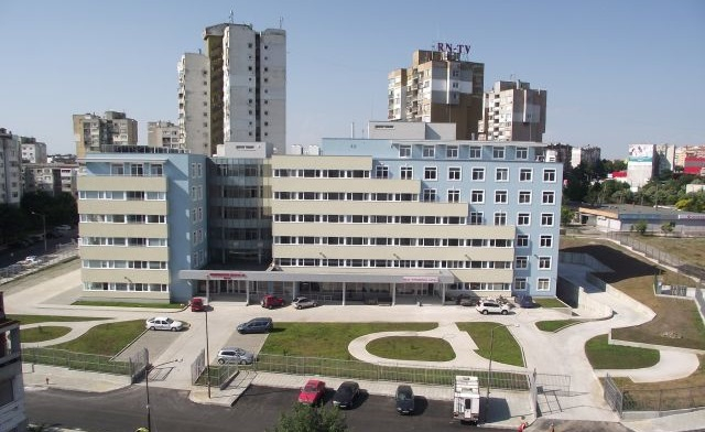 ДКЦ „Бургасмед“ с пробовмезане за експресен PCR тест за COVID-19 и през събота и неделя