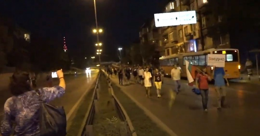 Извънредно: Нова палаткова блокада на ключово кръстовище в София! СНИМКИ