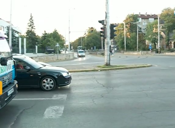 Извънредно! Спецакция на полицията, вдигнаха една от блокадите в София СНИМКИ