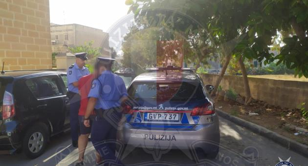 Смразяваща гледка! Български гражданин лежи в локва кръв в Малта СНИМКИ