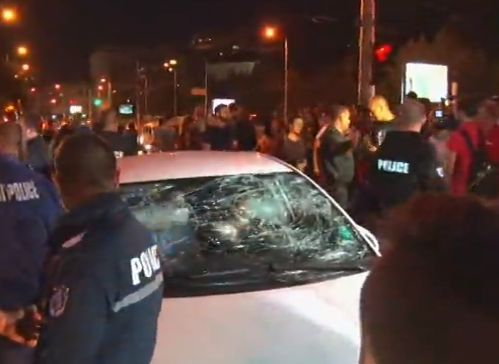 Пиарът на ГЕРБ изригна срещу протестиращите вандали на "Ситняково": Това е тероризъм!